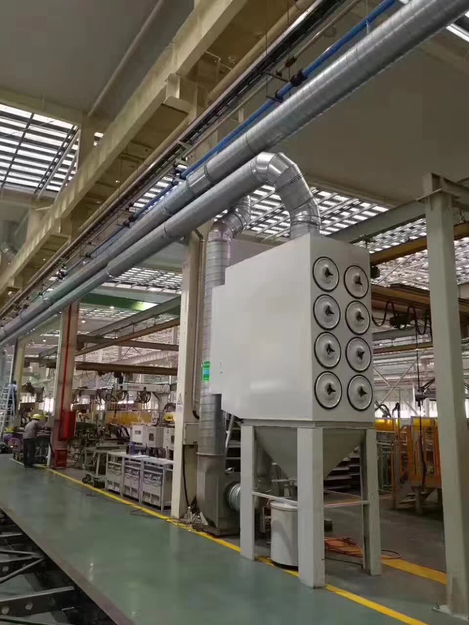 中央焊煙濾筒除塵器